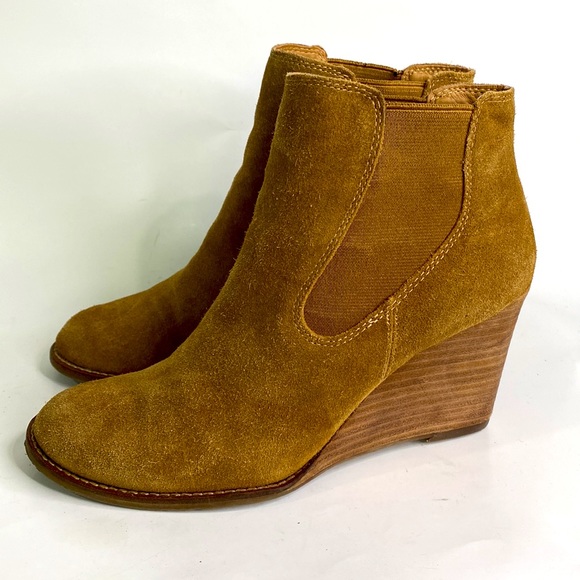 LUCKY BRAND Yamka Tan Suede Wedge Chelsea Stacked Heel Bootie Shoes Size 8 - Picture 5 of 13